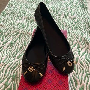 Tory Burch 🌚 Jelly Flats